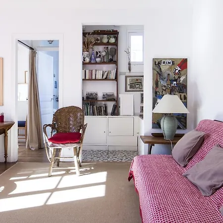 Romantic & Bohemian Flat Central